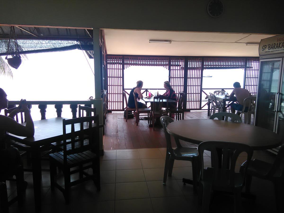Spc Or Sp Barakah At Abc Air Batang Village Kampong Ayer Batang Extérieur photo